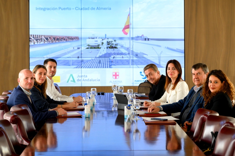 25.01.16.VisitaPilarCosentinoPuertoAlmeríaProyectoPuertoCiudad (0)