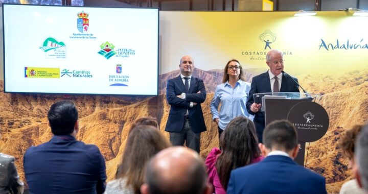 250124 El alcalde de Lucainena, Juan Herrera, en Fitur
