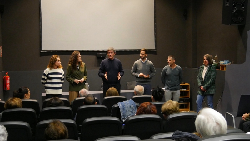 250219 Manuel Cortés entrega los diplomas al alumnado del grado de Capac...