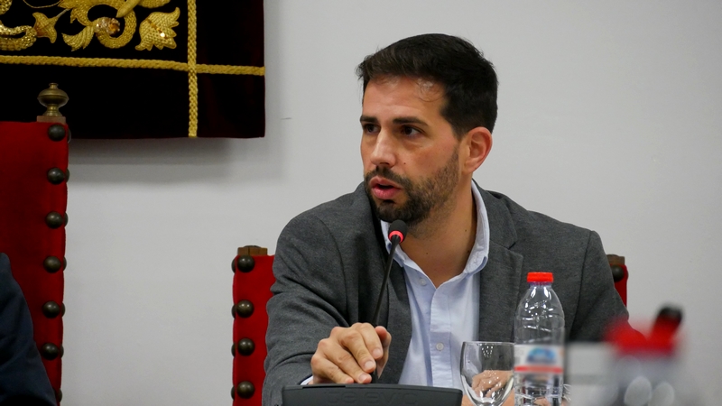 250227 Ayuntamiento de Adra pide de nuevo al Gobierno de España más más ...