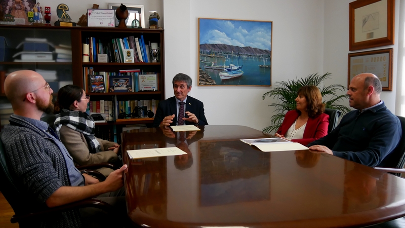 250227 Manuel Cortés da la bienvenida a los jóvenes del programa Fondo S...