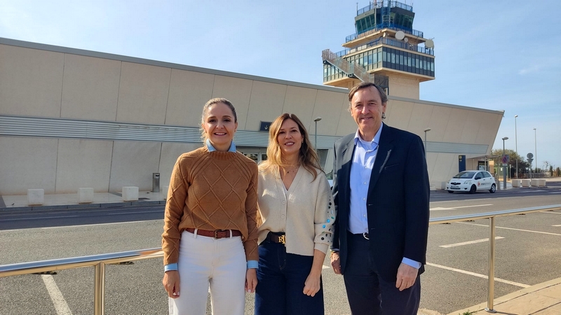 DIPUTADOS NACIONALES EN EL AEROPUERTO 1