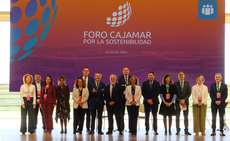 Directivos de Cajamar y principales responsables de empresas líderes y expertos en el Foro Cajamar por la Sostenibilidad