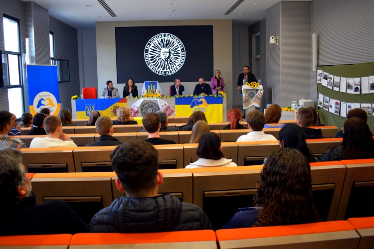 FOTO 2 FEBRERO 27 2025 PROYECCIÓN DOCUMENTAL SOBRE GUERRA DE UCRANIA