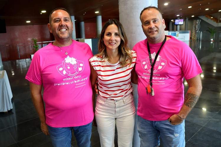 RÉCORD ALUMNOS ESCUELAS TEATRO