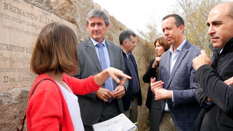 f1966c55-4b3c-4e1c-81e2-fc6840833413