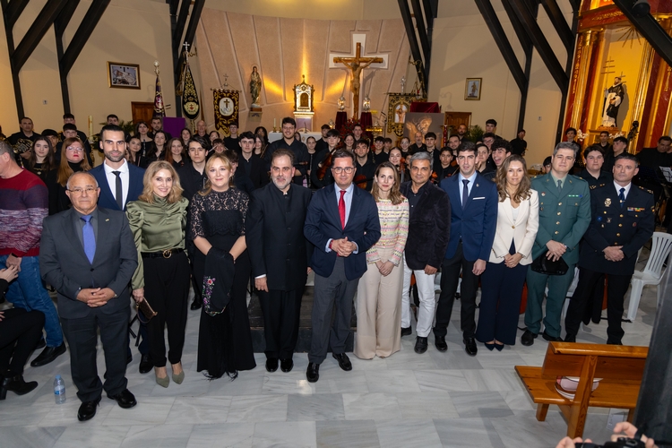 250329 UNA IMPONENTE IMAGEN DEL SANTÍSIMO CRISTO DEL AMOR DE SANTO DOMINGO PROTAGONIZA EL CARTEL DE SEMANA SANTA 2025 (1)