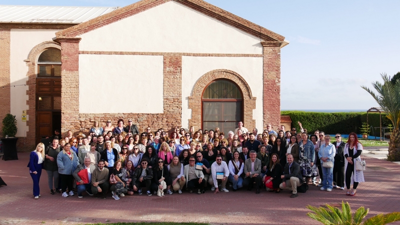 250402 Adra celebra su tradicional merienda en homenaje a los y las auxi... (2)