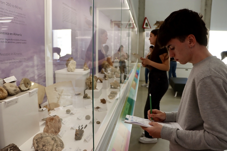 FOTO 2 UAL 24 ABRIL 2025 OLIMPIADA AMBIENTALES