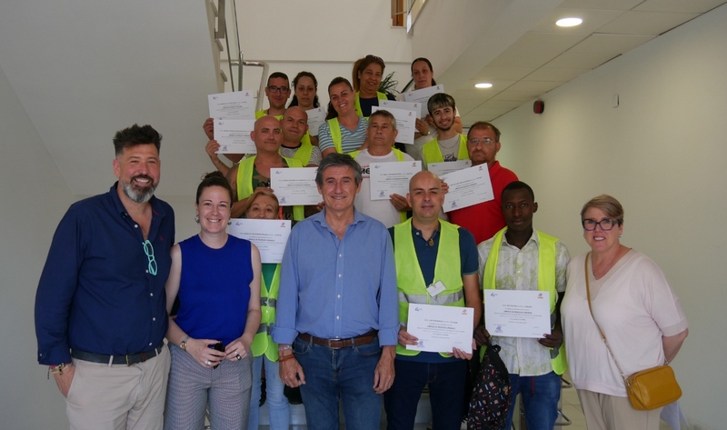 250527 Clausurado el curso de Limpieza Urbana y Gestión de Residuos del ...