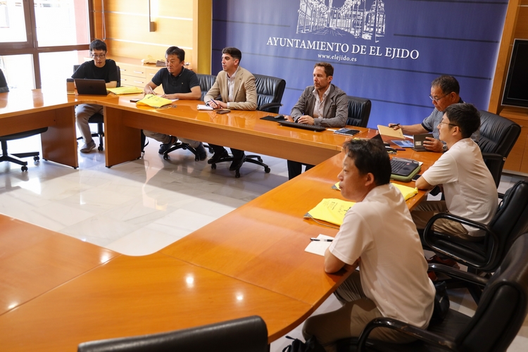 250530 DELEGACIÓN JAPONESA (2)