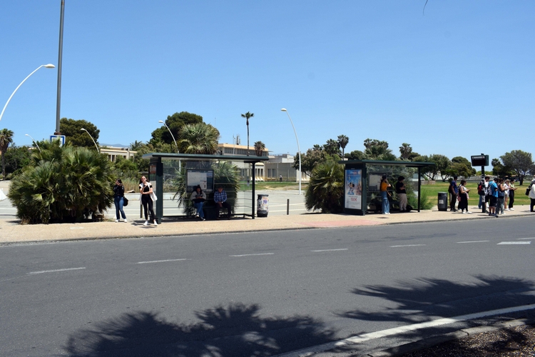 FOTO 3 MAYO 20 2025 PARADA ATOBÚS ACCESO SUR CAMPUS