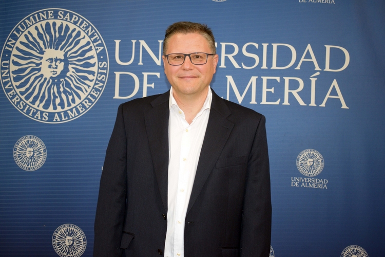 FOTO MAYO 24 2025 CURSO DE VERANO LA ALIMENTACIÓN EN EL SIGLO XXI