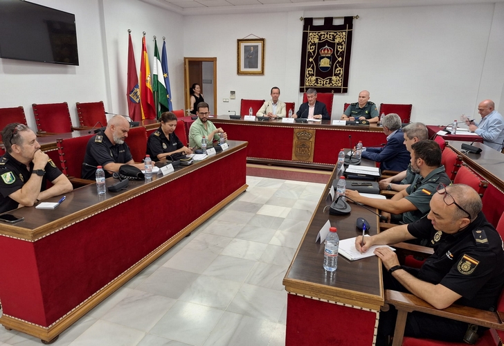 250604 La Junta Local de Seguridad de Adra refuerza la coordinación inst...