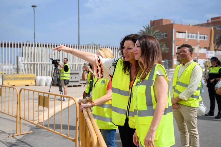 Derribo valla perimetral en el Puerto de Almería en su apertura a la ciudad (0)