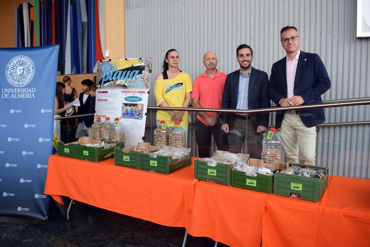 FOTO 1 JUNIO 11 2025 JORNADA DIVULGACIÓN CIENTÍFICA DE 'MI PLAYA BONICA'