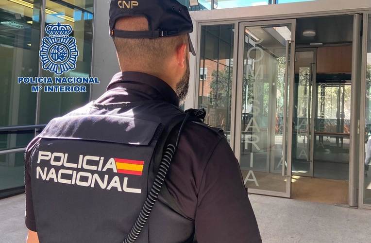 21/06/2023 Agente de la Policía Nacional.
POLITICA 
POLICIA NACIONAL