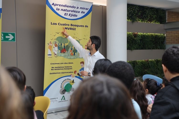 240219 INAUGURACIÓN EXPOSICIÓN AULA ECOLOGÍA URBANA (2)