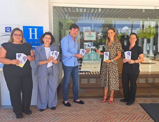 250701 Punto violeta Parador Mojácar