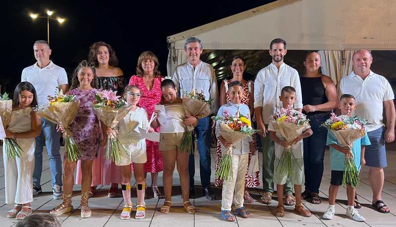 250721 La ciudad de Adra ya tiene reina, rey, damas y caballeros de la F...