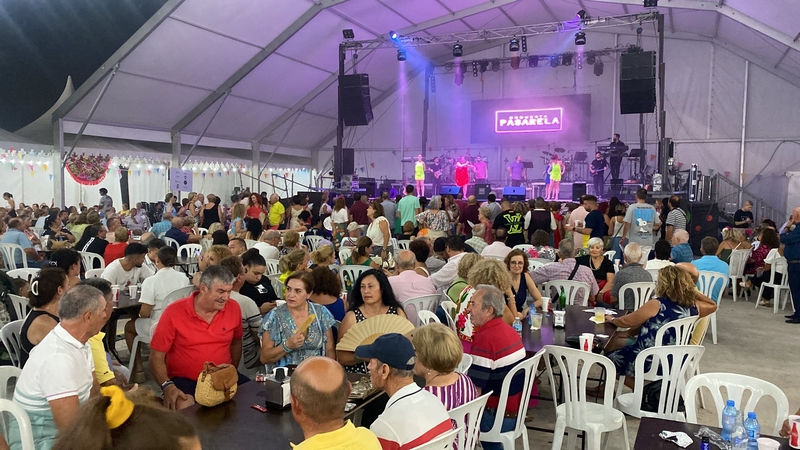 250729 Ayuntamiento de Adra publica las bases para la instalación de cas...