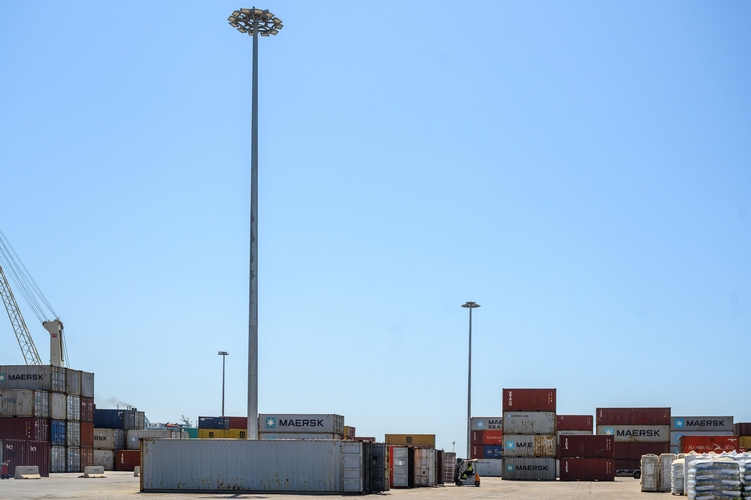 Nuevas torres de iluminación Muelle de Poniente