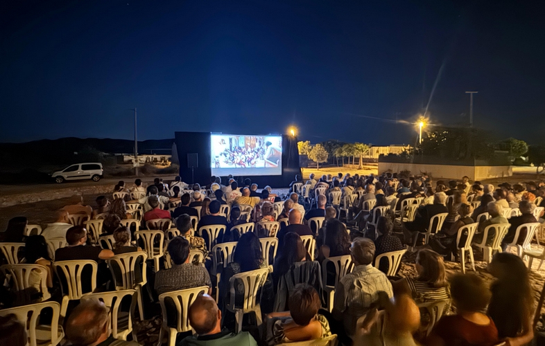 10082025 proyección Albaricoques western