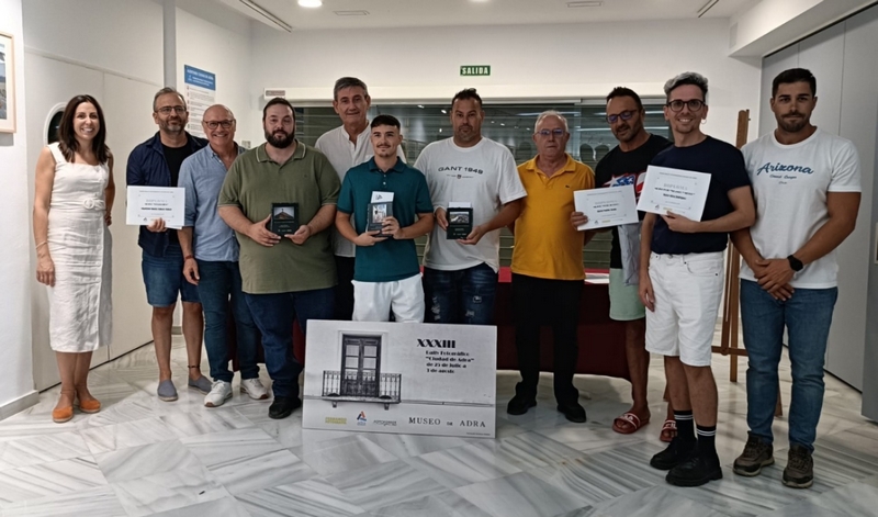 250903 ‘Pintando historia’ de Francisco M. Manzano, gana el XXXIII Rally Fotográfico ‘Ciudad de Adra’