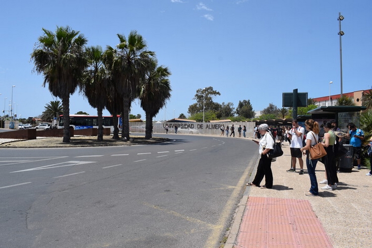 FOTO 1 SEPTIEMBRE 05 2025 PARADA AUTOBSES (1)