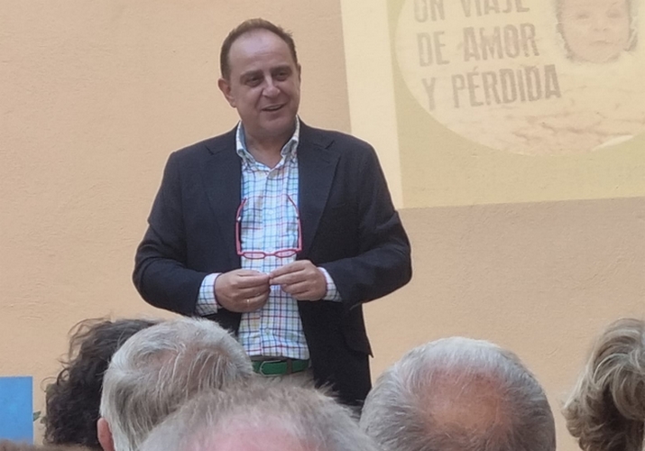 251005 Presentación del libro en el Patio del Mandarino (3)