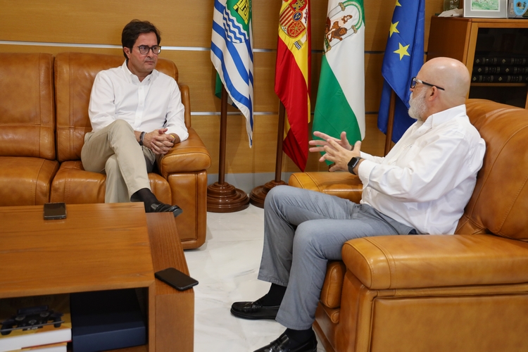 251015 COMERCIO (2)