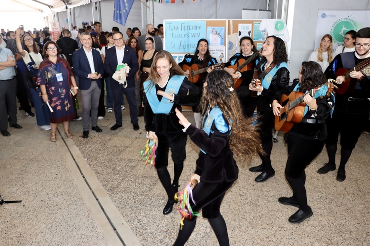 FOTO 4 UAL 8 OCTUBRE 2025 JORNADA BIENVENIDA