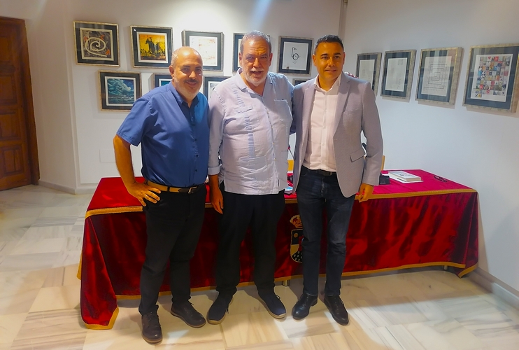 Jorge Diaz entre Diego Reche y el concejal Daniel Salcedo