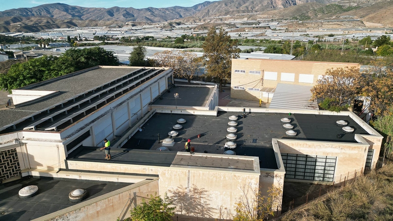 obras reparacion cubierta CEIP San Tesifon Berja