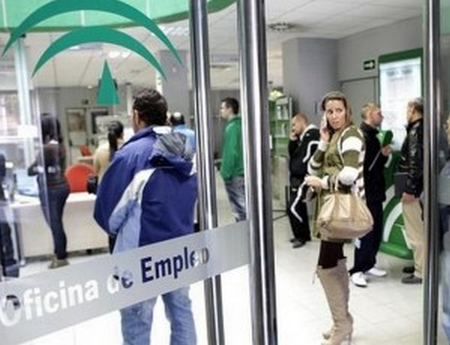 oficina-desempleo-644x362-300x246
