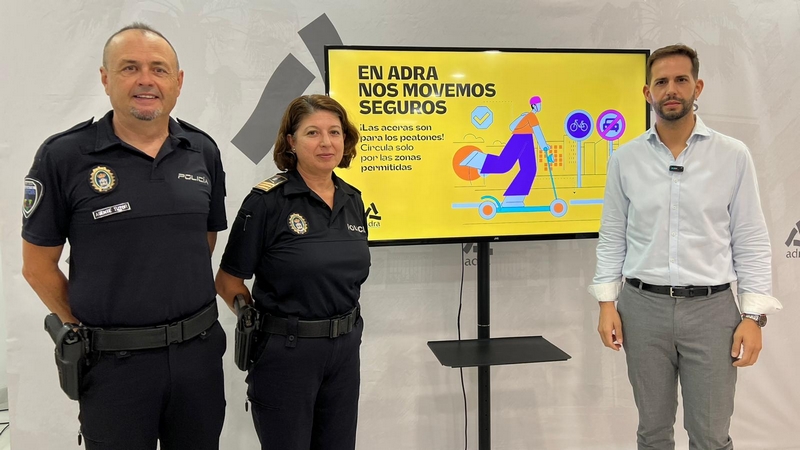 251114 El Ayuntamiento de Adra lanza la campaña 'En Adra nos movemos seguros' sobre la nueva ordenanza de VMP