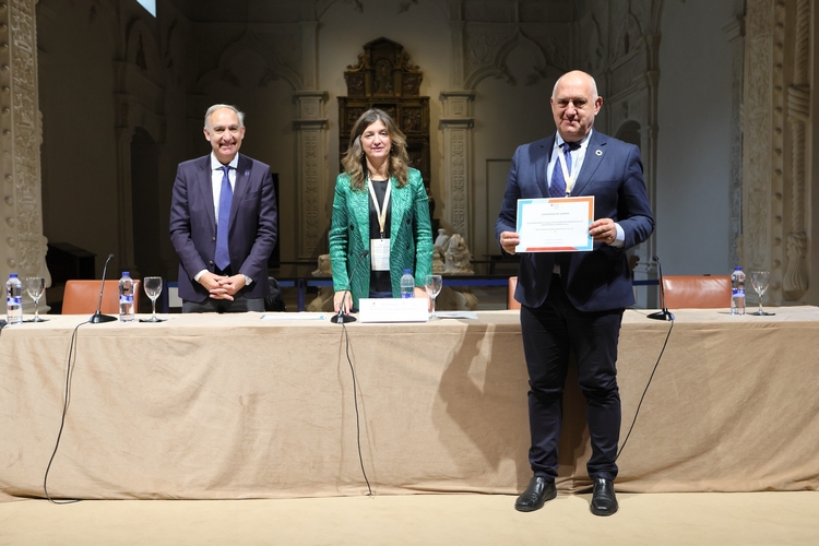 FOTO UAL 23 NOVIEMBRE 2025 PREMIO CRUE