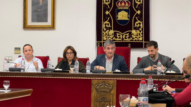 251216 Aumentan más de un 30% los alojamientos turísticos en Adra con capacidad de alojamiento para 562 visitantes - PLENO