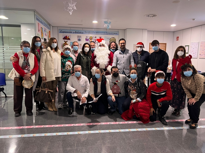 251226 AECC-Juguetes niños con cancer HUTorrecardenas (3)