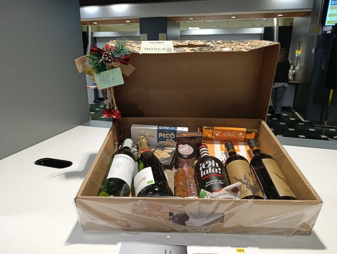 CESTA NAVIDAD CORREOS