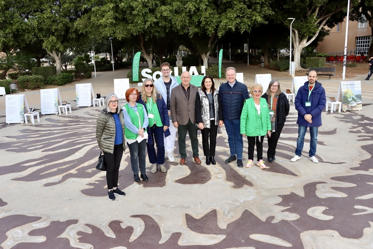 FOTO 2 UAL 5 DICIEMBRE 2025 EN SUS ZAPATOS (1)