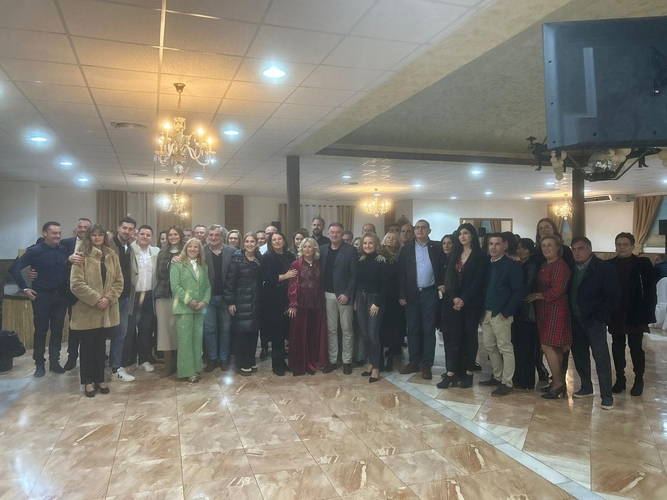 FOTO FAMILIA CENA PP BERJA