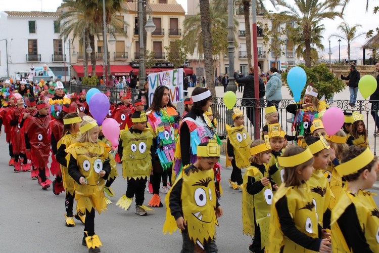 Numerosos grupos de niños y mayores participarán en el desfile