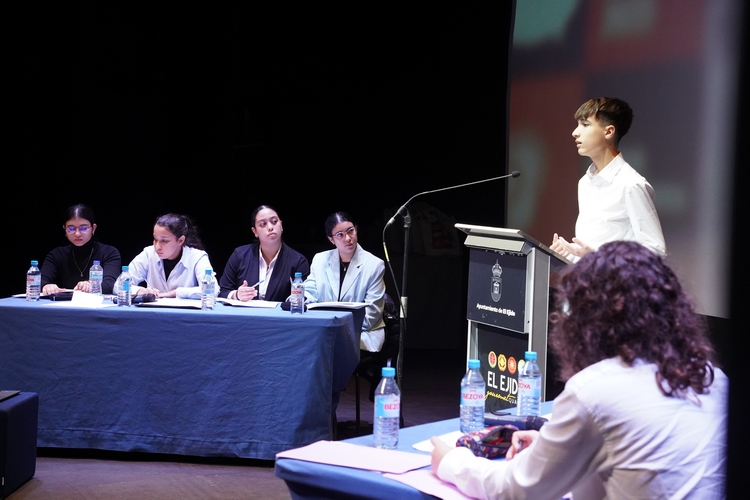TORNEO DE DEBATE 2025 (1)