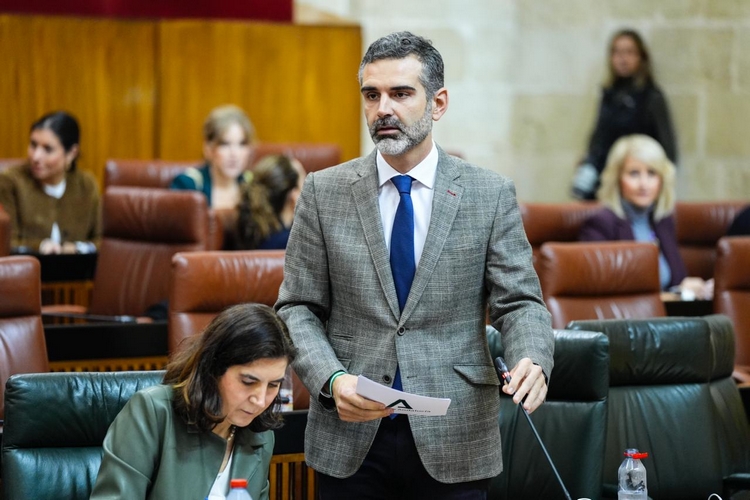 260212_pleno Parlamento consejero Agricultura 1 (1)