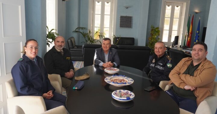 260217 Foto visita subdelegado de Defensa en Almería