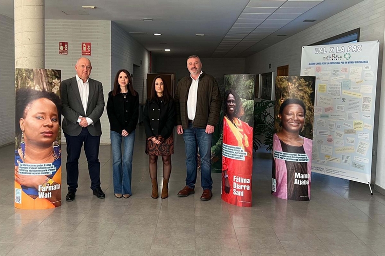 FOTO FEBRERO 26 2025 EXPOSICIÓN 'MEDIADORAS' DE MÉIDCOS DEL MUNDO