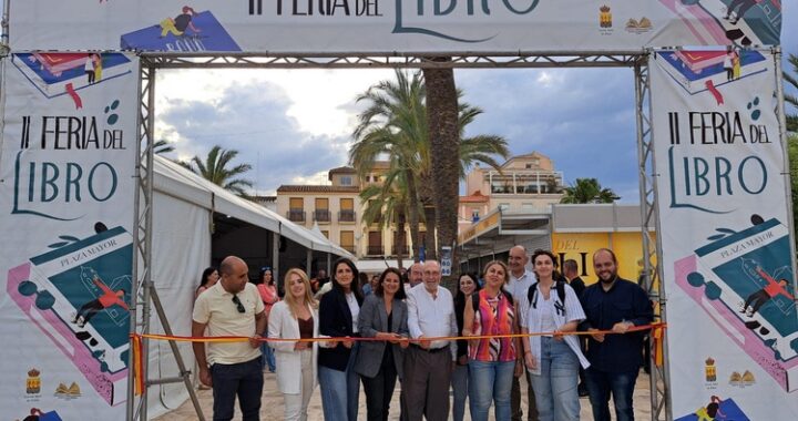 La reconocida escritora Megan Maxwell ha sido una de las autoras invitadas este año