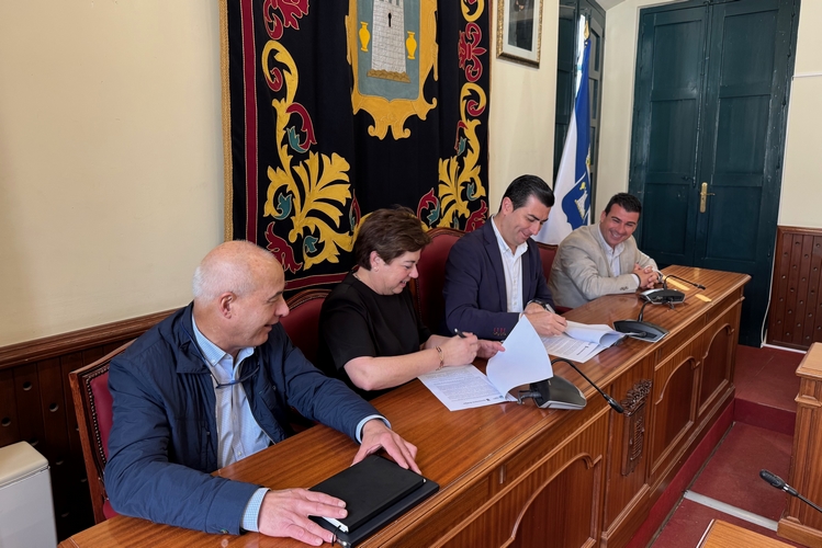 12032026 firma convenio veterinarios