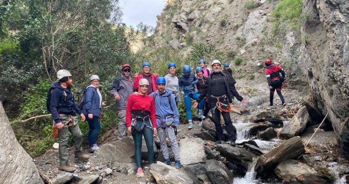 260203 Casi un centenar de abderitanos disfrutan de un fin de semana en Sierra Nevada de la mano de 'Adra en la Senda'